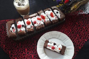 Dsert pandispan cu dulceata