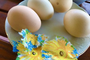 Oua decorate de Paste, dupa metoda servetelului