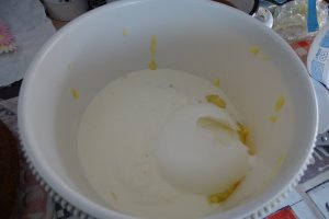 Desert tort cu crema lamaie -Paste 2020