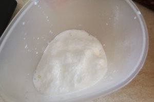 Desert prajitura cu foi, crema de lamaie si jeleu de zmeura