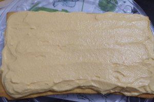 Desert prajitura cu foi, crema de lamaie si jeleu de zmeura