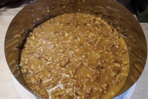 Desert tort cu ciocolata, mure si dantela de ciocolata