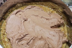 Desert tort cu ciocolata, mure si dantela de ciocolata