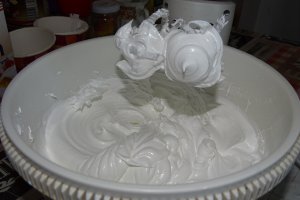 Desert mini Pavlova cu zmeura
