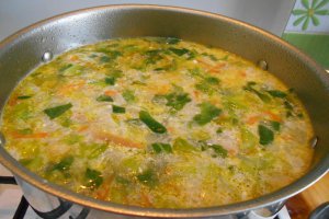 Ciorba de salata verde, cu afumatura