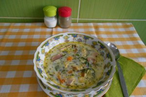 Ciorba de salata verde, cu afumatura