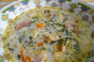 Ciorba de salata verde, cu afumatura