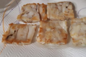 Paste tricolore cu file de cod