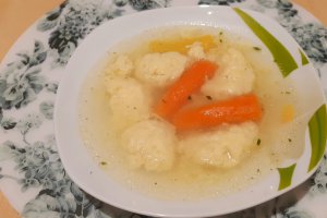 Supa de pui cu galuste