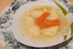 Supa de pui cu galuste
