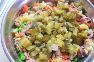 Salata a la boeuf