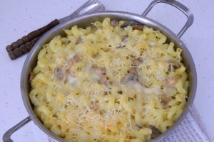 Melcisori cu ciuperci si branzeturi