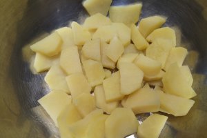 Aperitiv bulete de branza si cartofi