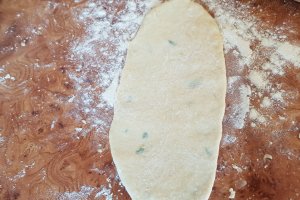 Chifle pufoase cu usturoi  - fara framantare
