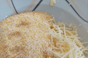 Snitel de porc in crusta de malai