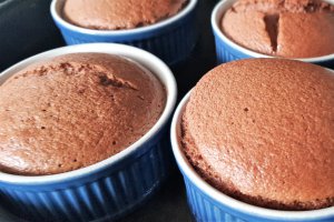 Desert budinca de ciocolata (reteta low carb, fara gluten)