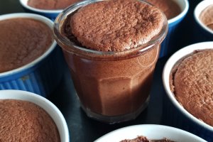 Desert budinca de ciocolata (reteta low carb, fara gluten)