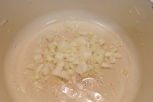 Mancare delicioasa de spanac cu smantana, marar si usturoi