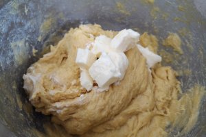 Desert cozonaci impletiti si imbatati