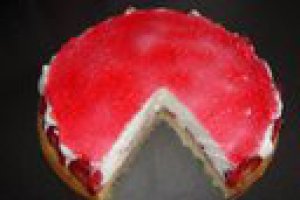 Tort cu capsuni si iaurt