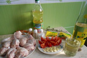Ciocanele de pui, cu vin si usturoi, la cuptor