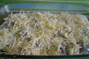Varza acra calita, cu afumaturi, smantana si cascaval, la cuptor