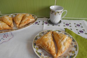 Trigoane cu branza si marar