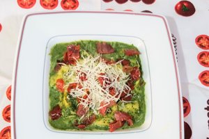 Tortellini in sos verde de spanac