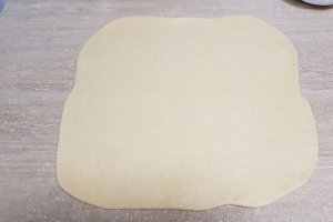 Desert croissante umplute