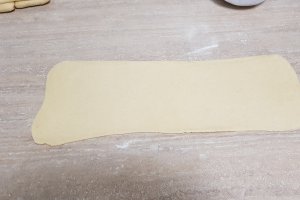 Desert croissante umplute