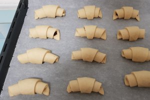 Desert croissante umplute