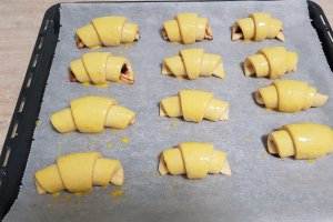 Desert croissante umplute