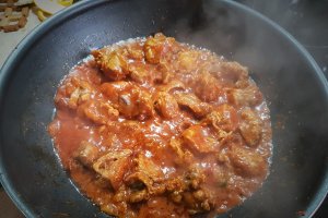 Tocanita de vitel cu condimente orientale