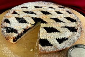 Desert tarta crocanta cu magiun de prune