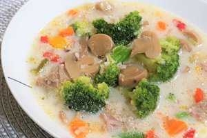 Supa de broccoli cu ciuperci