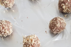 Desert tort Linzer cu ciocolata si nuci (tort cu fursecuri)