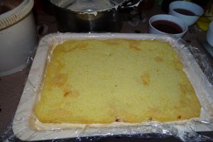 Desert prajitura cu capsuni