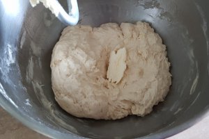 Placinta melc cu branza si ceapa verde