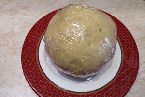Tarta cu carne tocata si legume
