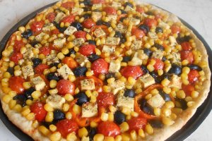 Pizza vegana, cu tofu