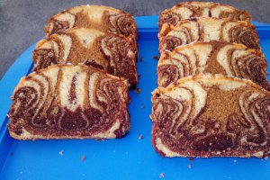 Desert chec cu aroma de cappuccino, cacao si vanilie, in trei culori