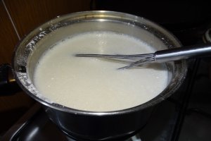 Desert negresa cu crema de vanilie