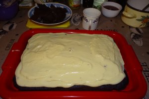Desert negresa cu crema de vanilie