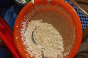 Desert tort de clatite din albusuri