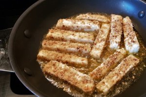 Branza Halloumi prajita