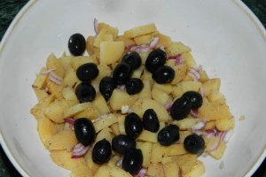 Salata de cartofi cu sprot afumat