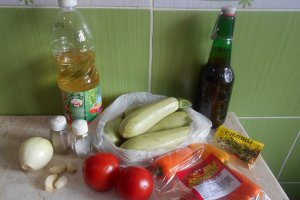 Mancarica de dovlecei, cu ardei si rosii