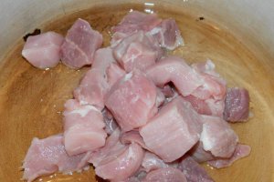 Mancare de mazare cu carne de porc, reteta gustoasa a familiei