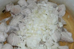 Mancare de mazare cu carne de porc, reteta gustoasa a familiei