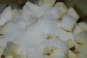 Desert impletita cu branza si mere